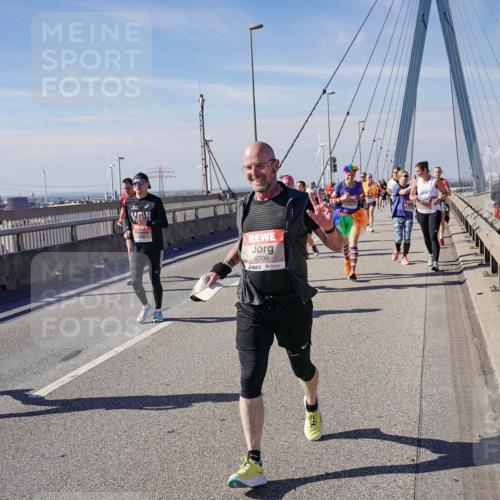 03.10.2025 - Köhlbrandbrückenlauf Michael Burmester http://msf.ph/oto/9114444 03.10.2025 12:56:00 Position 2 6652, 5709 meine-sportfotos.de