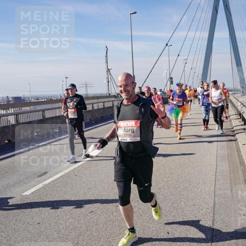03.10.2025 - Köhlbrandbrückenlauf Michael Burmester http://msf.ph/oto/9114453 03.10.2025 12:56:00 Position 2 6652, 5709 meine-sportfotos.de