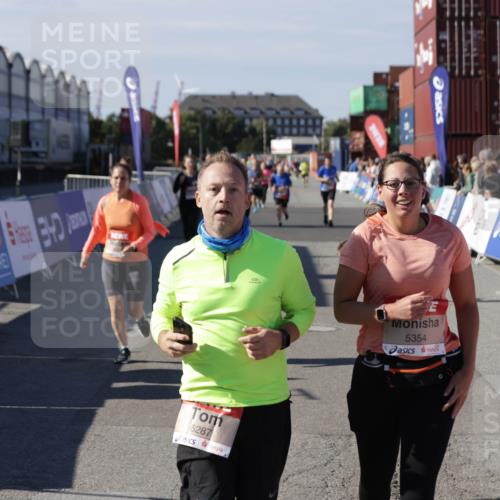 03.10.2025 - Köhlbrandbrückenlauf Jannik Wohlers http://msf.ph/oto/9114464 03.10.2025 13:32:16 Ziel 4443, 4485, 4578, 4985, 5155, 5238, 5354, 5820, 5921, 5922, 5923, 6146, 6287, 6304, 6460 meine-sportfotos.de
