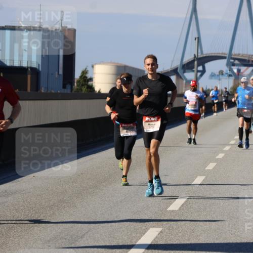 03.10.2025 - Köhlbrandbrückenlauf Strokosch-Dieckow http://msf.ph/oto/9114482 03.10.2025 12:45:33 Position 3 6609, 6732 meine-sportfotos.de