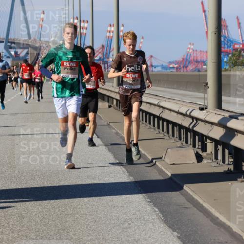 03.10.2025 - Köhlbrandbrückenlauf Strokosch-Dieckow http://msf.ph/oto/9114508 03.10.2025 12:45:37 Position 3 6167, 5824 meine-sportfotos.de