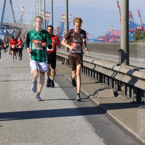 03.10.2025 - Köhlbrandbrückenlauf Strokosch-Dieckow http://msf.ph/oto/9114518 03.10.2025 12:45:37 Position 3 6167, 824 meine-sportfotos.de