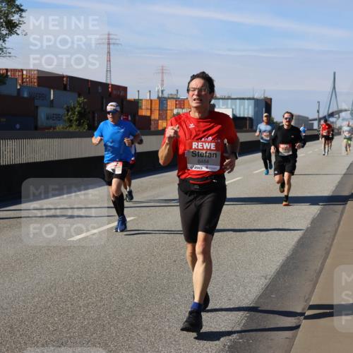 03.10.2025 - Köhlbrandbrückenlauf Strokosch-Dieckow http://msf.ph/oto/9114540 03.10.2025 12:45:43 Position 3 6484 meine-sportfotos.de