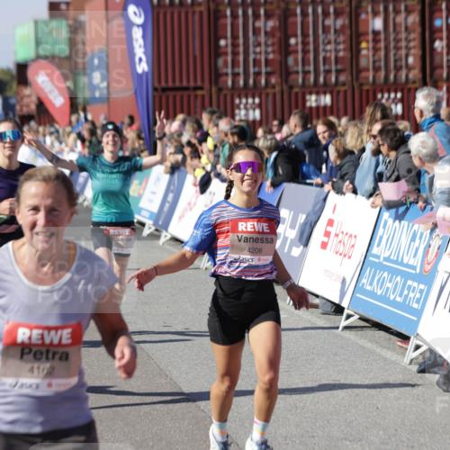 03.10.2025 - Köhlbrandbrückenlauf Jannik Wohlers http://msf.ph/oto/9114547 03.10.2025 13:01:56 Ziel 4025, 4118, 4162, 4206, 4258, 4543, 4907, 5692, 5703, 5718, 5739, 6235 meine-sportfotos.de