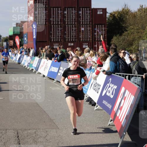 03.10.2025 - Köhlbrandbrückenlauf Jannik Wohlers http://msf.ph/oto/9114555 03.10.2025 13:32:19 Ziel 4485, 4578, 4985, 5238, 5354, 5820, 5921, 5922, 5923, 6146, 6287, 6304 meine-sportfotos.de