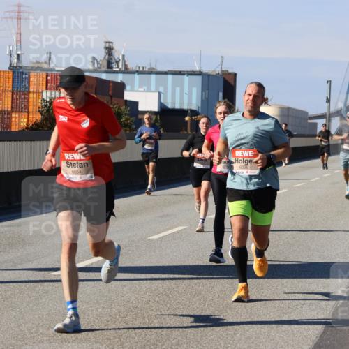 03.10.2025 - Köhlbrandbrückenlauf Strokosch-Dieckow http://msf.ph/oto/9114572 03.10.2025 12:45:52 Position 3 6654, 6036 meine-sportfotos.de