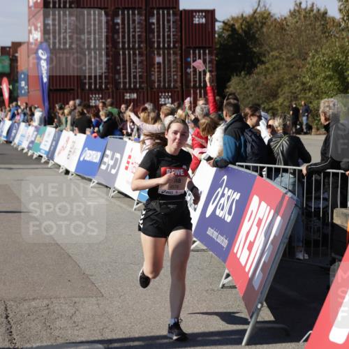 03.10.2025 - Köhlbrandbrückenlauf Jannik Wohlers http://msf.ph/oto/9114581 03.10.2025 13:32:20 Ziel 4485, 4578, 4966, 4985, 5238, 5354, 5820, 5921, 5922, 5923, 6287, 6304 meine-sportfotos.de