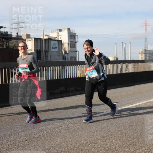 03.10.2025 - Köhlbrandbrückenlauf Lena Gebhardt http://msf.ph/oto/9114626 03.10.2025 10:17:36 Position 2 2665 meine-sportfotos.de