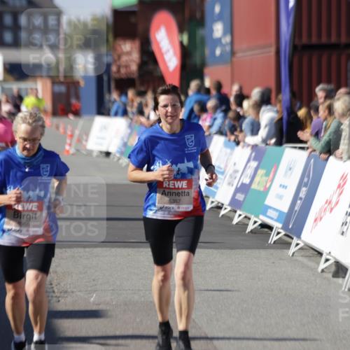 03.10.2025 - Köhlbrandbrückenlauf Jannik Wohlers http://msf.ph/oto/9114644 03.10.2025 13:32:23 Ziel 4485, 4578, 4966, 5354, 5357, 5820, 5891, 5892, 6287, 6304 meine-sportfotos.de