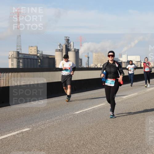 03.10.2025 - Köhlbrandbrückenlauf Lena Gebhardt http://msf.ph/oto/9114658 03.10.2025 10:17:41 Position 2 2795 meine-sportfotos.de