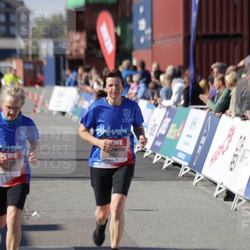 03.10.2025 - Köhlbrandbrückenlauf Jannik Wohlers http://msf.ph/oto/9114660 03.10.2025 13:32:24 Ziel 4485, 4578, 4966, 5354, 5357, 5820, 5891, 5892, 6287, 6304 meine-sportfotos.de