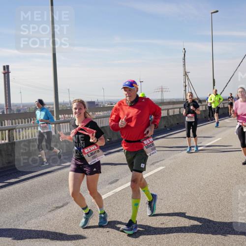 03.10.2025 - Köhlbrandbrückenlauf Michael Burmester http://msf.ph/oto/9114732 03.10.2025 12:56:13 Position 2 6551, 603 meine-sportfotos.de
