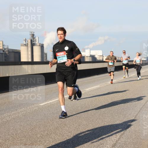 03.10.2025 - Köhlbrandbrückenlauf Lena Gebhardt http://msf.ph/oto/9114740 03.10.2025 09:43:19 Position 2 3183 meine-sportfotos.de