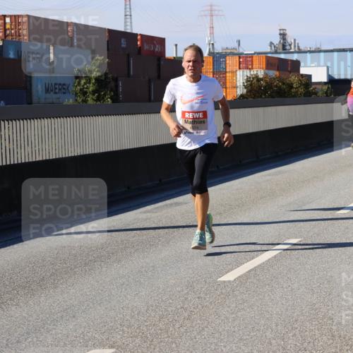 03.10.2025 - Köhlbrandbrückenlauf Strokosch-Dieckow http://msf.ph/oto/9114741 03.10.2025 12:46:20 Position 3 4074, 5955 meine-sportfotos.de