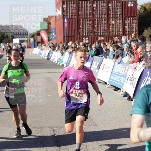 03.10.2025 - Köhlbrandbrückenlauf Jannik Wohlers http://msf.ph/oto/9114742 03.10.2025 13:02:00 Ziel 4025, 4118, 4162, 4206, 4258, 4543, 4907, 5692, 5703, 5718, 6032, 6235, 6461 meine-sportfotos.de