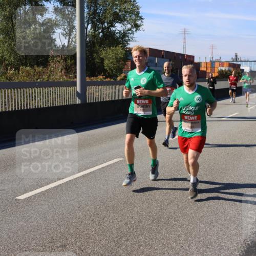 03.10.2025 - Köhlbrandbrückenlauf Strokosch-Dieckow http://msf.ph/oto/9114752 03.10.2025 12:46:23 Position 3 4371, 6493 meine-sportfotos.de