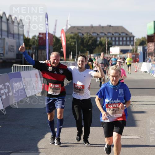 03.10.2025 - Köhlbrandbrückenlauf Jannik Wohlers http://msf.ph/oto/9114753 03.10.2025 13:32:26 Ziel 4485, 4578, 4966, 5357, 5891, 5892, 6141, 6304 meine-sportfotos.de
