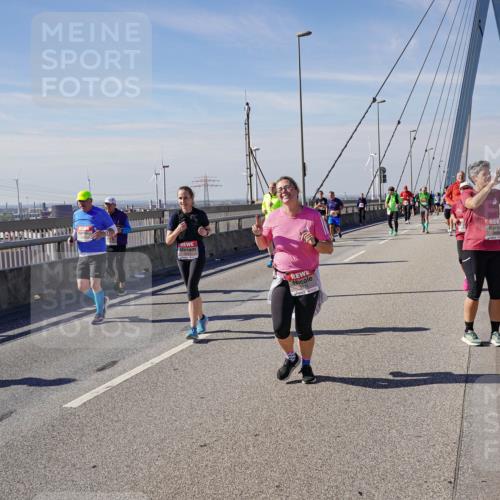 03.10.2025 - Köhlbrandbrückenlauf Michael Burmester http://msf.ph/oto/9114754 03.10.2025 12:56:14 Position 2 532 meine-sportfotos.de