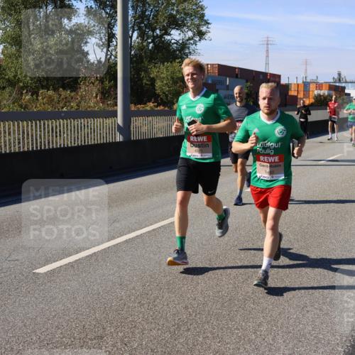 03.10.2025 - Köhlbrandbrückenlauf Strokosch-Dieckow http://msf.ph/oto/9114755 03.10.2025 12:46:23 Position 3 4371, 6493 meine-sportfotos.de