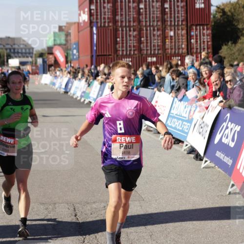 03.10.2025 - Köhlbrandbrückenlauf Jannik Wohlers http://msf.ph/oto/9114756 03.10.2025 13:02:00 Ziel 4025, 4118, 4162, 4206, 4258, 4543, 4907, 5692, 5703, 5718, 6032, 6235, 6461 meine-sportfotos.de