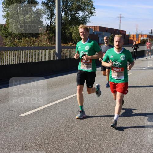 03.10.2025 - Köhlbrandbrückenlauf Strokosch-Dieckow http://msf.ph/oto/9114759 03.10.2025 12:46:23 Position 3 4371, 6493 meine-sportfotos.de
