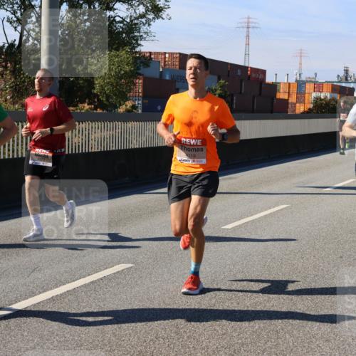 03.10.2025 - Köhlbrandbrückenlauf Strokosch-Dieckow http://msf.ph/oto/9114805 03.10.2025 12:46:28 Position 3 6666, 4119, 4215 meine-sportfotos.de