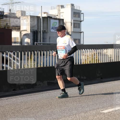 03.10.2025 - Köhlbrandbrückenlauf Lena Gebhardt http://msf.ph/oto/9114811 03.10.2025 10:17:45 Position 2 2425 meine-sportfotos.de