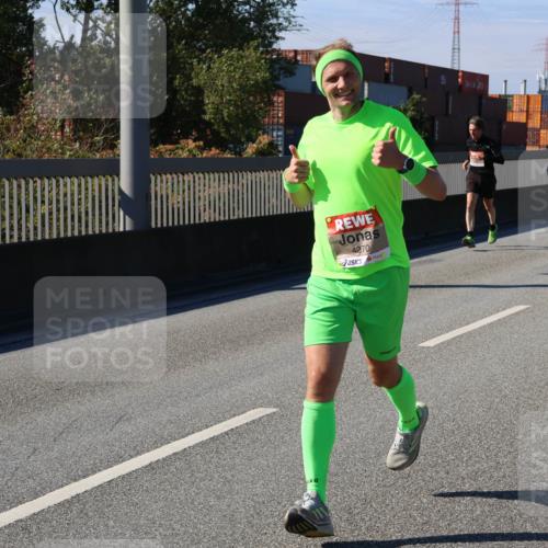 03.10.2025 - Köhlbrandbrückenlauf Strokosch-Dieckow http://msf.ph/oto/9114813 03.10.2025 12:46:30 Position 3 4270 meine-sportfotos.de