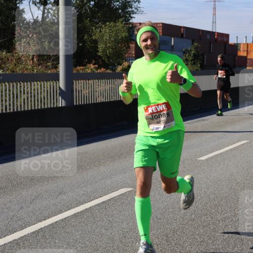 03.10.2025 - Köhlbrandbrückenlauf Strokosch-Dieckow http://msf.ph/oto/9114817 03.10.2025 12:46:30 Position 3 4270 meine-sportfotos.de