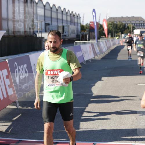 03.10.2025 - Köhlbrandbrückenlauf Jannik Wohlers http://msf.ph/oto/9114830 03.10.2025 13:02:02 Ziel 4025, 4118, 4162, 4206, 4258, 4543, 4907, 5692, 5703, 5718, 6032, 6235, 6461 meine-sportfotos.de