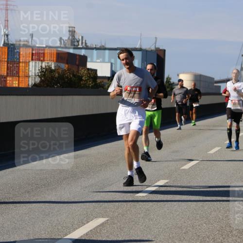 03.10.2025 - Köhlbrandbrückenlauf Strokosch-Dieckow http://msf.ph/oto/9114853 03.10.2025 12:46:38 Position 3  meine-sportfotos.de