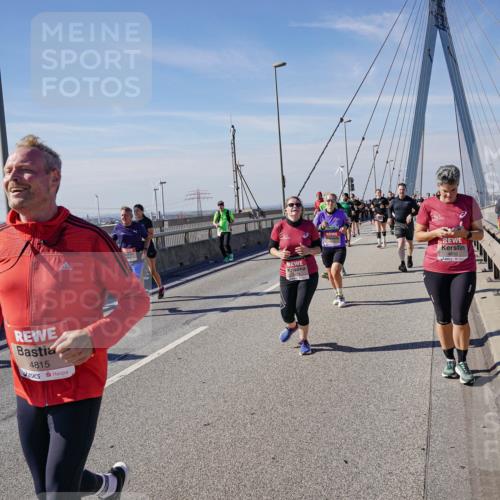 03.10.2025 - Köhlbrandbrückenlauf Michael Burmester http://msf.ph/oto/9114858 03.10.2025 12:56:21 Position 2 4815, 4810 meine-sportfotos.de