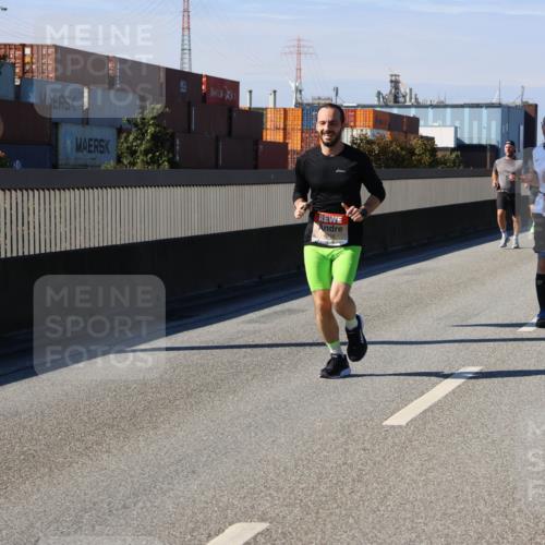 03.10.2025 - Köhlbrandbrückenlauf Strokosch-Dieckow http://msf.ph/oto/9114868 03.10.2025 12:46:42 Position 3 4016 meine-sportfotos.de