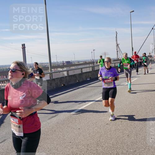 03.10.2025 - Köhlbrandbrückenlauf Michael Burmester http://msf.ph/oto/9114882 03.10.2025 12:56:22 Position 2 13, 4740, 10 meine-sportfotos.de