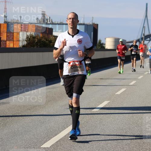 03.10.2025 - Köhlbrandbrückenlauf Strokosch-Dieckow http://msf.ph/oto/9114885 03.10.2025 12:46:44 Position 3 6203 meine-sportfotos.de