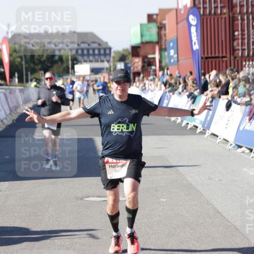 03.10.2025 - Köhlbrandbrückenlauf Jannik Wohlers http://msf.ph/oto/9114894 03.10.2025 13:02:04 Ziel 4025, 4118, 4162, 4206, 4258, 4543, 4907, 5703, 5718, 6032, 6235, 6461 meine-sportfotos.de
