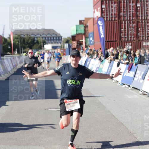 03.10.2025 - Köhlbrandbrückenlauf Jannik Wohlers http://msf.ph/oto/9114919 03.10.2025 13:02:04 Ziel 4025, 4118, 4162, 4206, 4258, 4543, 4907, 5703, 5718, 6032, 6235, 6461 meine-sportfotos.de