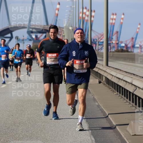 03.10.2025 - Köhlbrandbrückenlauf Strokosch-Dieckow http://msf.ph/oto/9114934 03.10.2025 12:46:55 Position 3 4039, 6798 meine-sportfotos.de