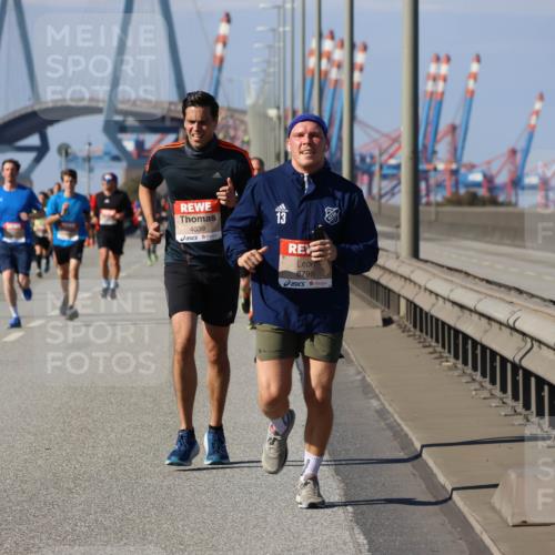 03.10.2025 - Köhlbrandbrückenlauf Strokosch-Dieckow http://msf.ph/oto/9114939 03.10.2025 12:46:55 Position 3 4039, 13, 6798 meine-sportfotos.de