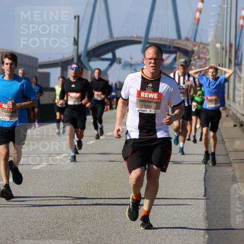 03.10.2025 - Köhlbrandbrückenlauf Strokosch-Dieckow http://msf.ph/oto/9114947 03.10.2025 12:47:04 Position 3 6775, 6525, 4304 meine-sportfotos.de