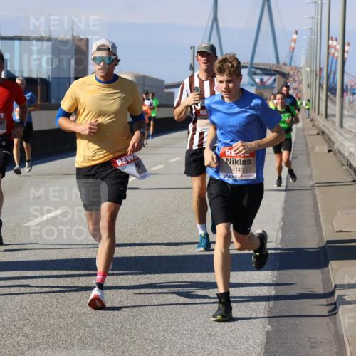 03.10.2025 - Köhlbrandbrückenlauf Strokosch-Dieckow http://msf.ph/oto/9114992 03.10.2025 12:47:13 Position 3 6614, 5779, 4140 meine-sportfotos.de