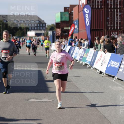 03.10.2025 - Köhlbrandbrückenlauf Jannik Wohlers http://msf.ph/oto/9115026 03.10.2025 13:32:34 Ziel 4966, 5226, 5255, 5286, 5357, 5442, 5876, 5891, 5892, 6141 meine-sportfotos.de