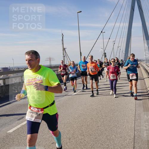 03.10.2025 - Köhlbrandbrückenlauf Michael Burmester http://msf.ph/oto/9115043 03.10.2025 12:56:32 Position 2 5933 meine-sportfotos.de
