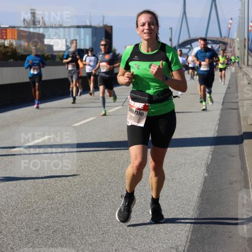 03.10.2025 - Köhlbrandbrückenlauf Strokosch-Dieckow http://msf.ph/oto/9115077 03.10.2025 12:47:21 Position 3 5703 meine-sportfotos.de
