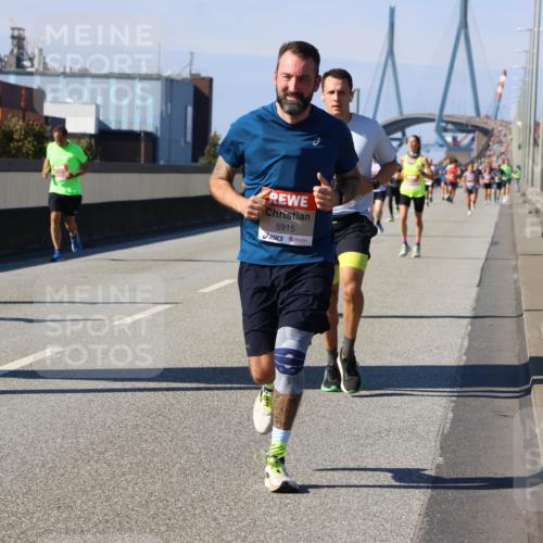 03.10.2025 - Köhlbrandbrückenlauf Strokosch-Dieckow http://msf.ph/oto/9115081 03.10.2025 12:47:26 Position 3 5915 meine-sportfotos.de