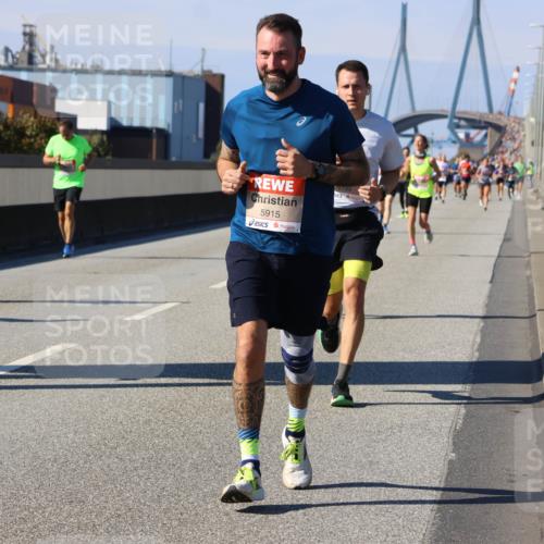 03.10.2025 - Köhlbrandbrückenlauf Strokosch-Dieckow http://msf.ph/oto/9115092 03.10.2025 12:47:26 Position 3 5915, 199 meine-sportfotos.de