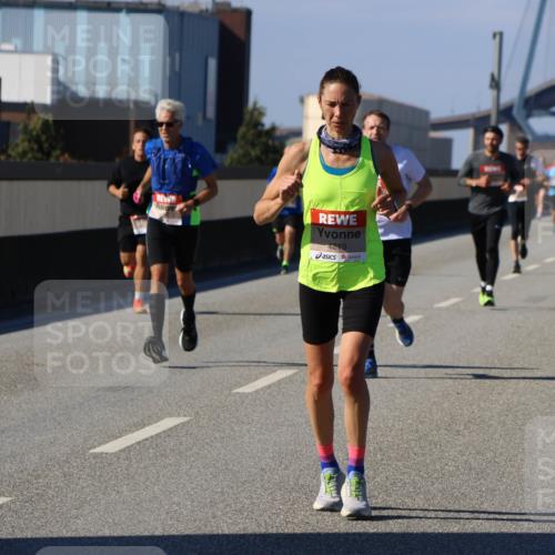 03.10.2025 - Köhlbrandbrückenlauf Strokosch-Dieckow http://msf.ph/oto/9115109 03.10.2025 12:47:32 Position 3 4219 meine-sportfotos.de