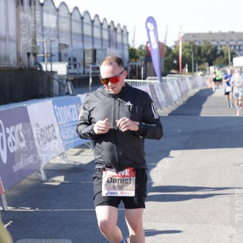 03.10.2025 - Köhlbrandbrückenlauf Jannik Wohlers http://msf.ph/oto/9115110 03.10.2025 13:02:07 Ziel 4025, 4109, 4118, 4543, 4907, 5703, 6032, 6235, 6461 meine-sportfotos.de