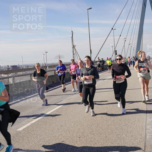 03.10.2025 - Köhlbrandbrückenlauf Michael Burmester http://msf.ph/oto/9115130 03.10.2025 12:56:36 Position 2 6778 meine-sportfotos.de