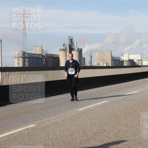 03.10.2025 - Köhlbrandbrückenlauf Lena Gebhardt http://msf.ph/oto/9115134 03.10.2025 10:17:57 Position 2  meine-sportfotos.de